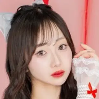 東莉央