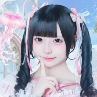 宇佐美あこ
