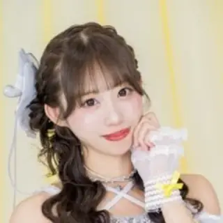 山岸奈津美