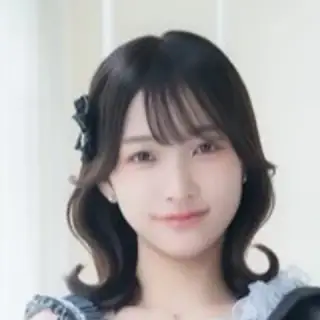 月城まいな