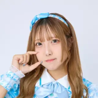 朝比奈しより