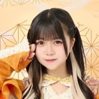 春名あみ