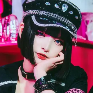 月城こはく