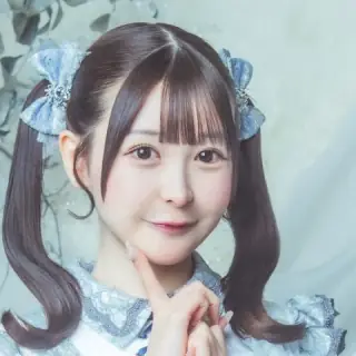 悠希こころ