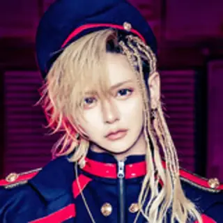 絢瀬 ナナ